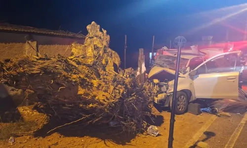 
          Imagem ilustrativa da imagem Pai morre e filho fica em estado grave após acidente no Sul do ES
          