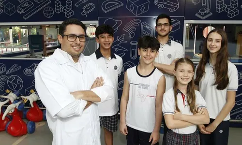 
          Imagem ilustrativa da imagem Paixão por estrela e planeta rende ouro em astronomia
          