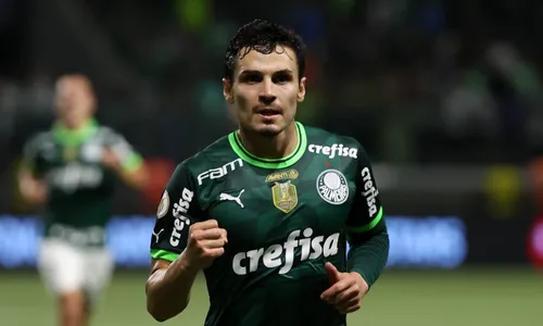 
          Imagem ilustrativa da imagem Palmeiras aumenta probabilidade de título no Brasileirão após derrota do Botafogo
          