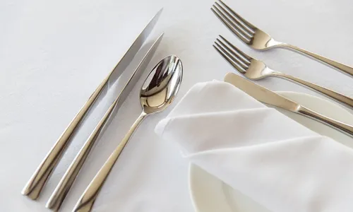 
          Imagem ilustrativa da imagem Para que tanto talher?
          