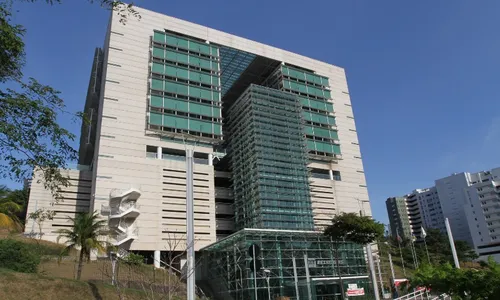 
          Imagem ilustrativa da imagem Petrobras inclui "profissões do futuro" em novos concursos
          