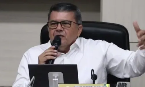 
          Imagem ilustrativa da imagem Polícia vai investigar vereador que falou em cura do autismo "na chibata"
          