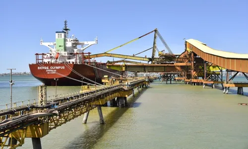 
          Imagem ilustrativa da imagem Porto do ES recebe viagem inaugural de navio com velas rígidas
          