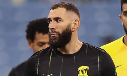 
          Imagem ilustrativa da imagem Possíveis adversários do Flu estreiam no Mundial de Clubes nesta terça
          