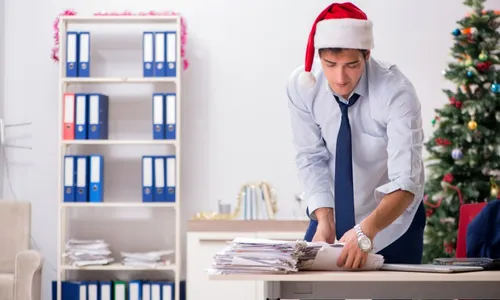 
          Imagem ilustrativa da imagem Preciso trabalhar no Natal e Ano-Novo? Veja regras para feriados após resolução
          