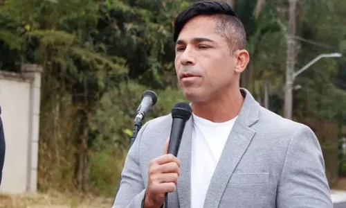 
          Imagem ilustrativa da imagem Prefeito defende ‘controle populacional’: ‘tem que castrar essas meninas'
          