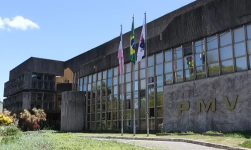 
          Imagem ilustrativa da imagem Prefeitura de Vitória anuncia abono de R$ 2.500 para servidores
          