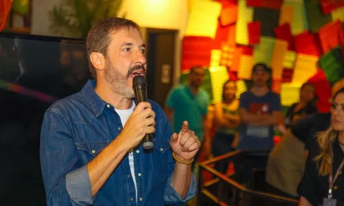 
          Imagem ilustrativa da imagem Presidente da Cacau Show se pronuncia sobre incêndio em fábrica de Linhares
          