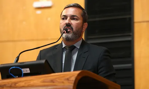 
          Imagem ilustrativa da imagem Presidente do PSB confirma pré-candidatura de Tyago Hoffmann em Vitória
          