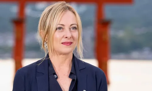 
          Imagem ilustrativa da imagem Primeira-ministra da Itália se separa após vazarem áudios de marido sugerindo orgia
          