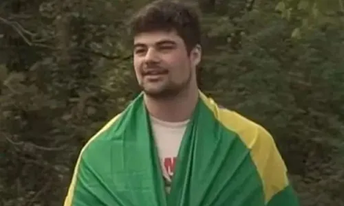 
          Imagem ilustrativa da imagem Princesa, que namorava brasileiro, faz 18 anos e pode assumir trono na Espanha
          