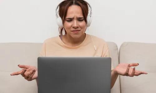 
          Imagem ilustrativa da imagem Problemas com internet no ES aumentam e queixas chegam a 13 todo dia
          