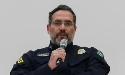 
          Imagem ilustrativa da imagem Procuradoria vai investigar se diretor da PRF ajudou a promover atos de Lula e Dino
          