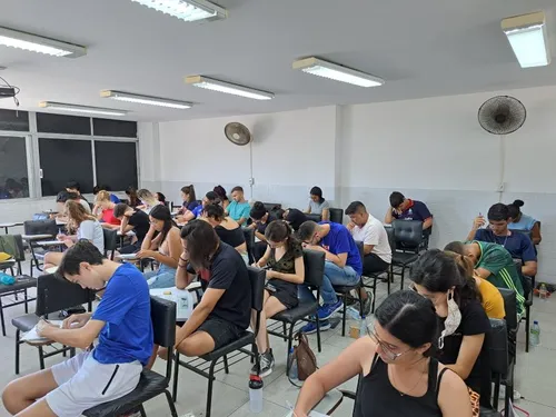 
          Imagem ilustrativa da imagem Provas da 3ª fase do Sistema Seriado de Avaliação serão aplicadas neste domingo
          