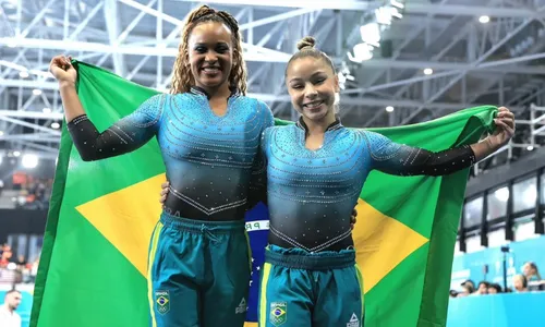 
          Imagem ilustrativa da imagem Rebeca Andrade e Flavinha fazem dobradinha no Pan com ouro e prata na trave
          