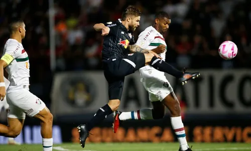 
          Imagem ilustrativa da imagem Red Bull Bragantino vence Fluminense e se firma na vice-liderança do Brasileirão
          