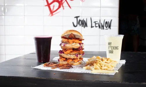 
          Imagem ilustrativa da imagem Restaurante Week celebra a cultura dos hambúrgueres com estreias marcantes
          