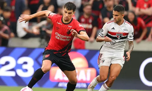 
          Imagem ilustrativa da imagem São Paulo volta a sofrer com 'maldição' no sintético e empata com Athetico
          