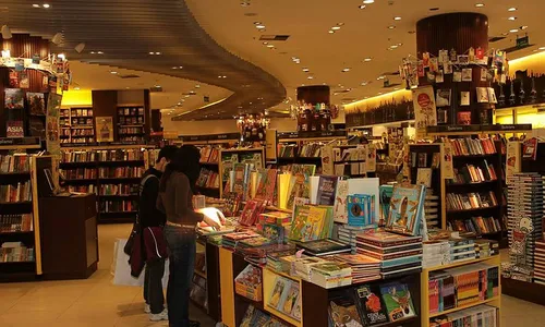 
          Imagem ilustrativa da imagem Saraiva demite funcionários de últimas 5 lojas e deve funcionar apenas como site
          