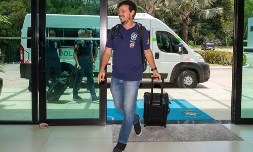 
          Imagem ilustrativa da imagem Seleção brasileira se vê sem medalhões e com nova espinha dorsal
          