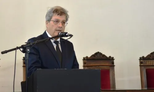 
          Imagem ilustrativa da imagem Sérgio Aboudib é eleito para a Academia Espírito-santense de Letras
          