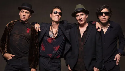 
          Imagem ilustrativa da imagem Show do Capital Inicial neste sábado com bufê liberado
          