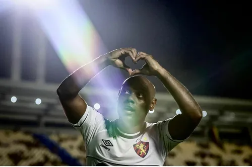 
          Imagem ilustrativa da imagem Sport anuncia fim de contrato de três atacantes. Entre eles, Vagner Love.
          