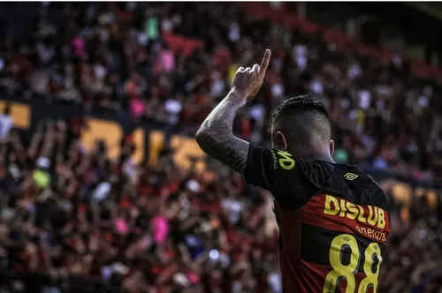 
          Imagem ilustrativa da imagem Sport vence Sampaio Corrêa por 4 a 1 mas por 1 ponto não conquista acesso a série A
          