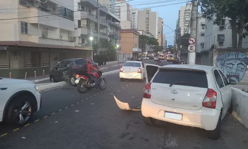 
          Imagem ilustrativa da imagem Suspeito de homicídio é preso após perseguição e batida na alça da Terceira Ponte
          