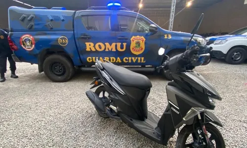 
          Imagem ilustrativa da imagem Suspeito de roubar moto e esfaquear vítima é preso pela Guarda de Linhares
          