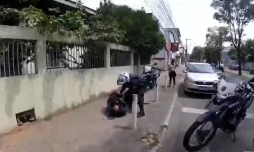 
          Imagem ilustrativa da imagem Suspeito de tentar enforcar mulher no meio da rua é detido em Vila Velha
          