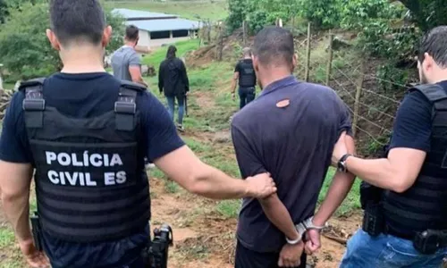 
          Imagem ilustrativa da imagem Suspeito mais procurado do Sul do ES é preso no meio da mata
          