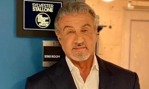 
          Imagem ilustrativa da imagem Sylvester Stallone revela que era abusado pelos pais
          