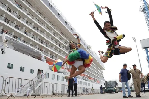 
          Imagem ilustrativa da imagem Temporada de cruzeiros em Pernambuco começa nesta quinta-feira
          