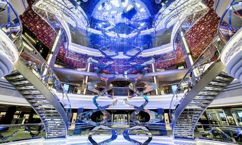 
          Imagem ilustrativa da imagem Temporada de cruzeiros para 18 destinos com festa e shows
          