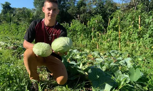 
          Imagem ilustrativa da imagem “Tenho orgulho de ser da roça”, diz jovem de Alfredo Chaves
          