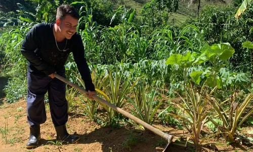 
          Imagem ilustrativa da imagem “Tenho orgulho de ser da roça”, diz jovem de Alfredo Chaves
          