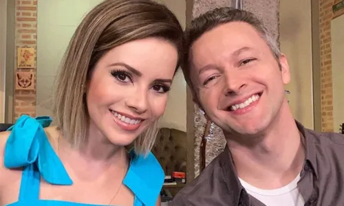 
          Imagem ilustrativa da imagem Término: Sandy fez declaração para Lucas há duas semanas
          