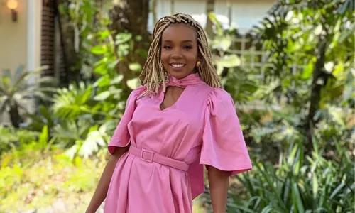 
          Imagem ilustrativa da imagem Thelminha afirma ter dito 'muitos não' para marcas racistas e faz alerta
          