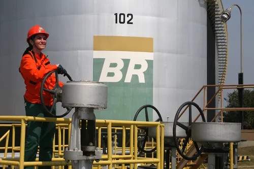 
          Imagem ilustrativa da imagem Transpetro abre processo seletivo com 207 vagas e até R$ 15 mil de salário
          