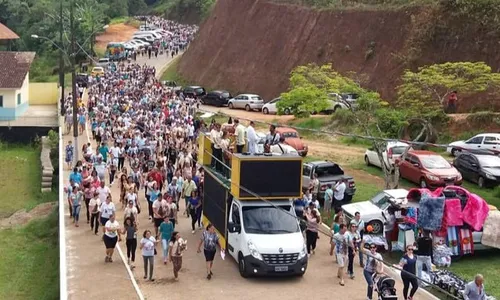 
          Imagem ilustrativa da imagem Trios elétricos e cavalgada em romarias para Nossa Senhora Aparecida pelo ES
          