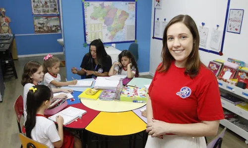 
          Imagem ilustrativa da imagem “Troquei uma agenda lotada de médica pela educação”, conta endocrinologista
          