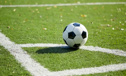 
          Imagem ilustrativa da imagem Ucrânia promete boicote contra tentativa da Uefa de reintegrar Rússia
          