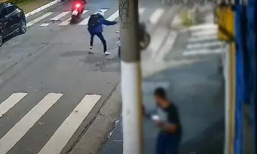 
          Imagem ilustrativa da imagem VÍDEO | PM de folga é morto durante assalto em SP, e suspeito também morre
          