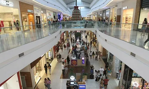 
          Imagem ilustrativa da imagem Veja o que funciona e o que não funciona no feriado de 15 de novembro no ES
          