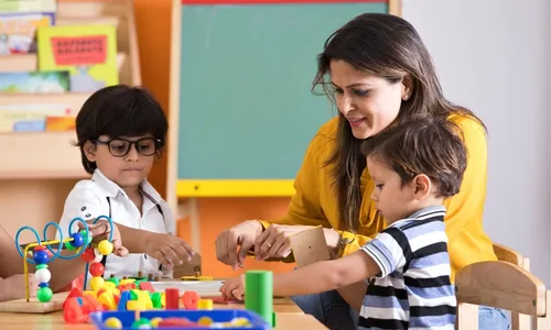 
          Imagem ilustrativa da imagem Veja os melhores e os piores salários das profissões com ensino superior
          