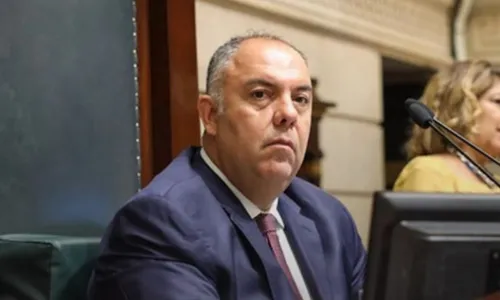 
          Imagem ilustrativa da imagem Vice do Fla é convocado ao Conselho de Ética da Câmara-RJ por briga e falta
          