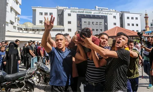 
          Imagem ilustrativa da imagem Vídeos mostram confronto entre Israel e Hamas. Veja
          