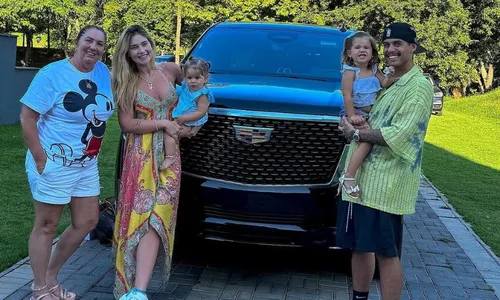 
          Imagem ilustrativa da imagem Virginia Fonseca e Zé Felipe compram carro avaliado de quase R$ 2 milhões
          