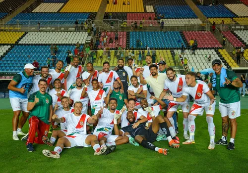 
          Imagem ilustrativa da imagem Vitória e Real Noroeste sobem no ranking de clubes da CBF
          